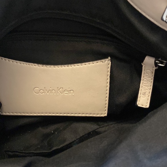 Calvin Klein purse - Picture 6 of 8